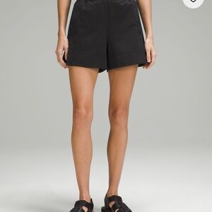 Lululemon Stretch Woven Relaxed Fit High Rise Short. 4 inch
